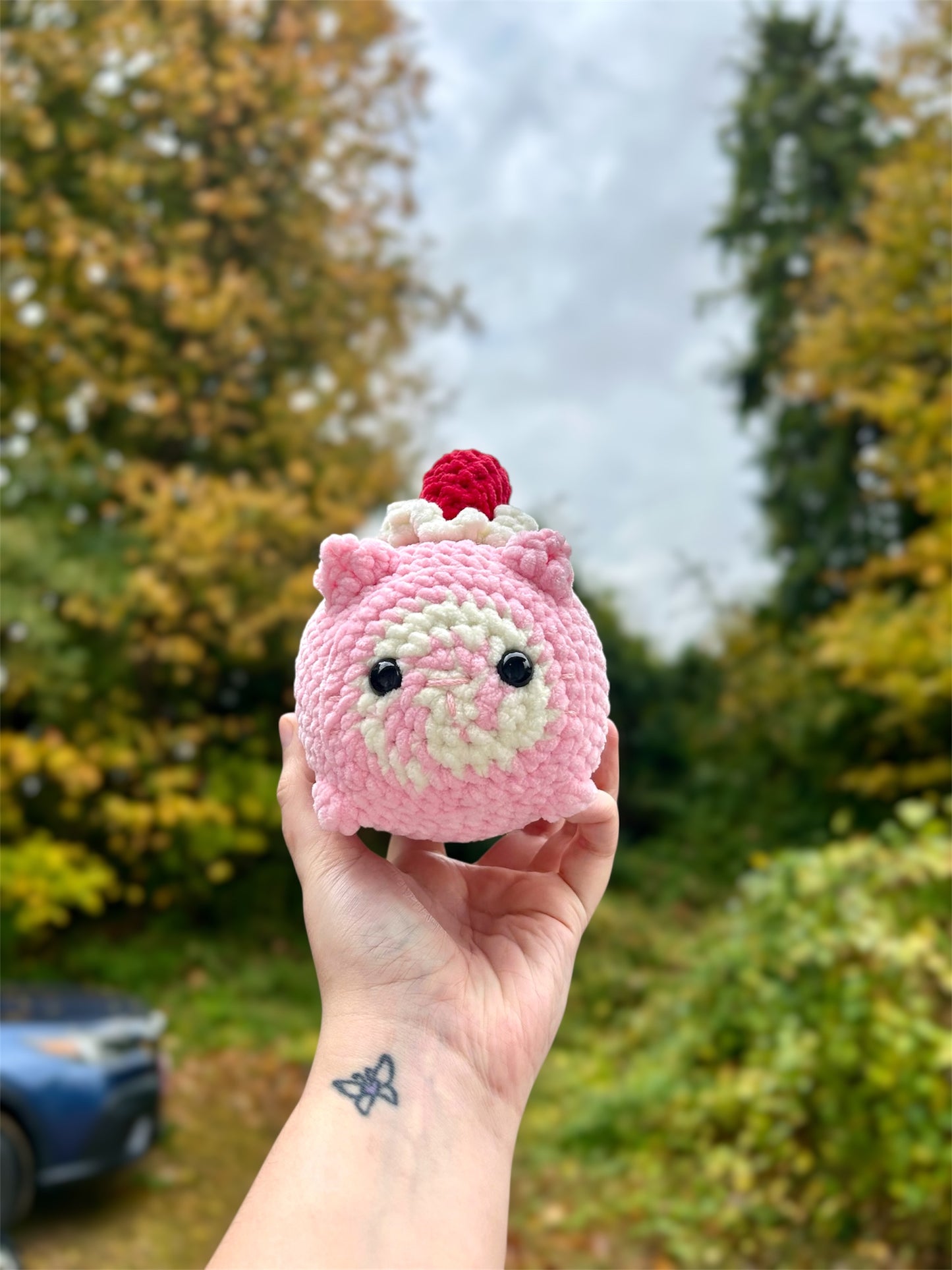 Strawberry Cakeroll Cat